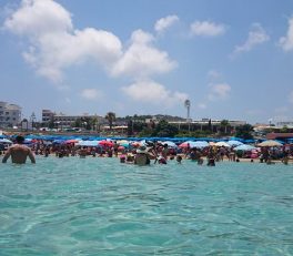 Fügefa-öböl strand